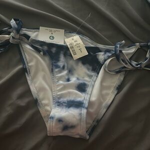 Brand new size small brand, Aeropostale color blue white